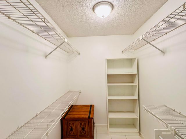 5077 FORSYTHIA Street, Delray Beach, FL 33484