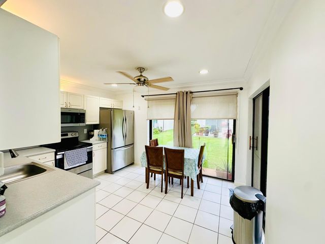 5077 FORSYTHIA Street, Delray Beach, FL 33484