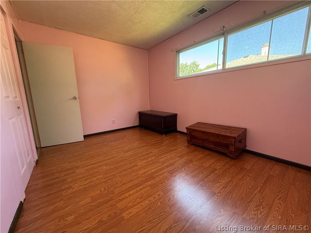 806 Sharon Drive, Jeffersonville, IN 47130