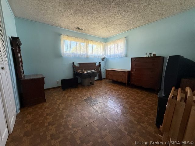 806 Sharon Drive, Jeffersonville, IN 47130