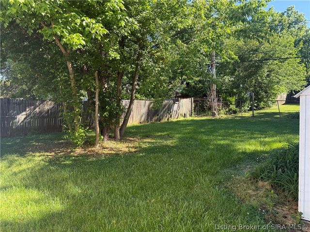 806 Sharon Drive, Jeffersonville, IN 47130