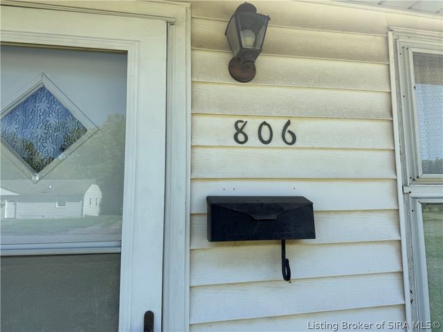 806 Sharon Drive, Jeffersonville, IN 47130
