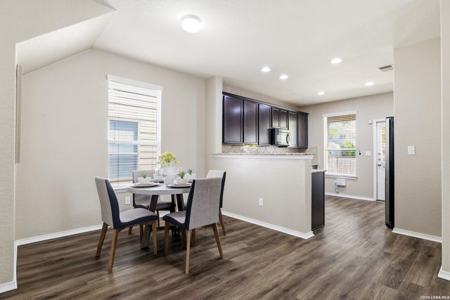 474 Walnut Crest, Selma, TX 78154