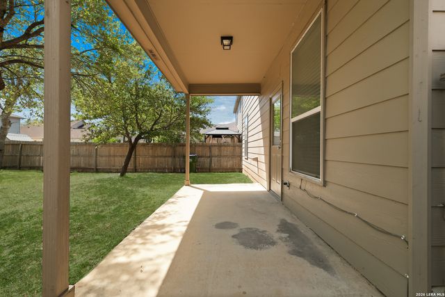 474 Walnut Crest, Selma, TX 78154