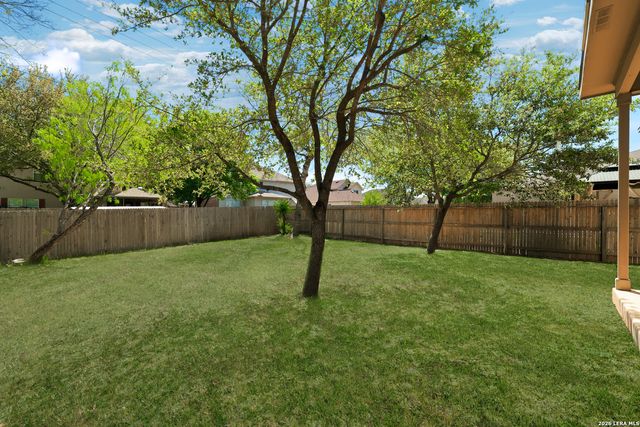 474 Walnut Crest, Selma, TX 78154