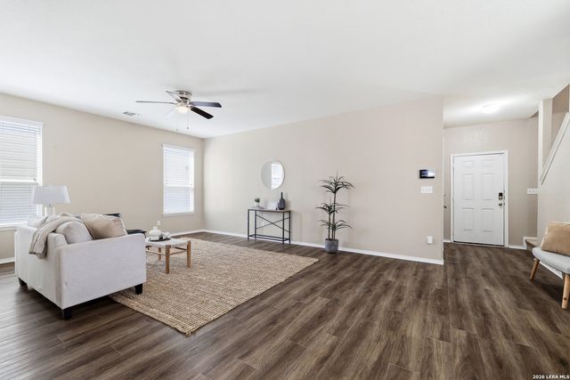 474 Walnut Crest, Selma, TX 78154