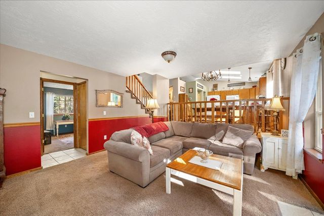 14905 W Maybob Rd, Nine Mile Falls, WA 99026
