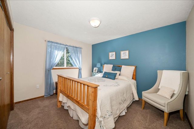 14905 W Maybob Rd, Nine Mile Falls, WA 99026