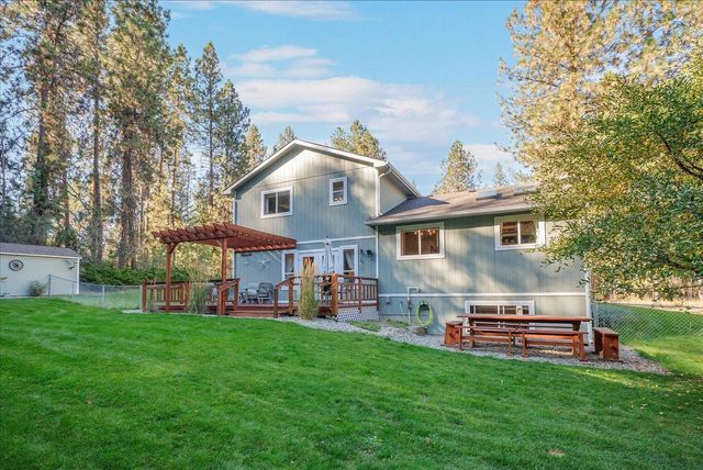 14905 W Maybob Rd, Nine Mile Falls, WA 99026