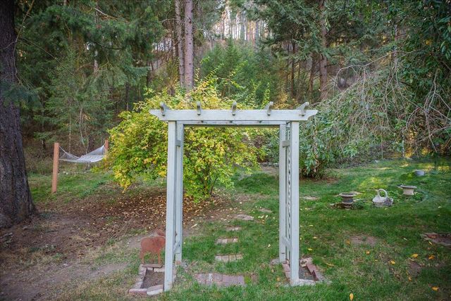 14905 W Maybob Rd, Nine Mile Falls, WA 99026