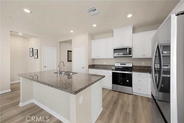 29146 Hondo Lane, Winchester, CA 92596