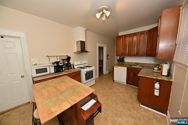 72 Van Winkle Avenue, Garfield, NJ 07026