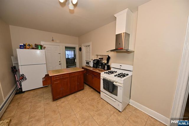 72 Van Winkle Avenue, Garfield, NJ 07026