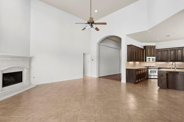 2602 White Falls Drive, Pearland, TX 77584