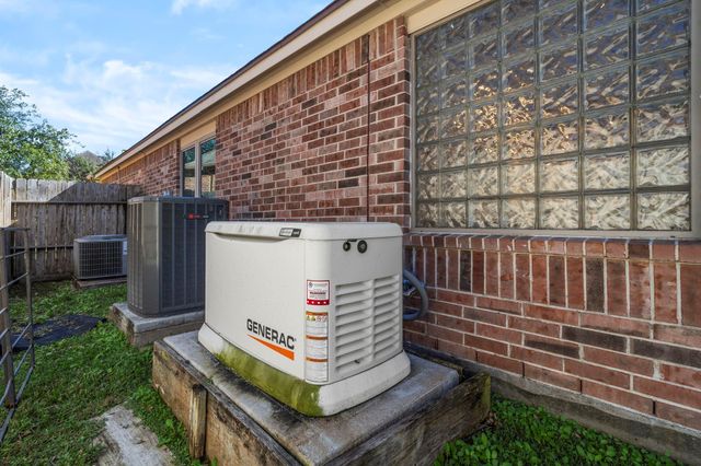 2602 White Falls Drive, Pearland, TX 77584