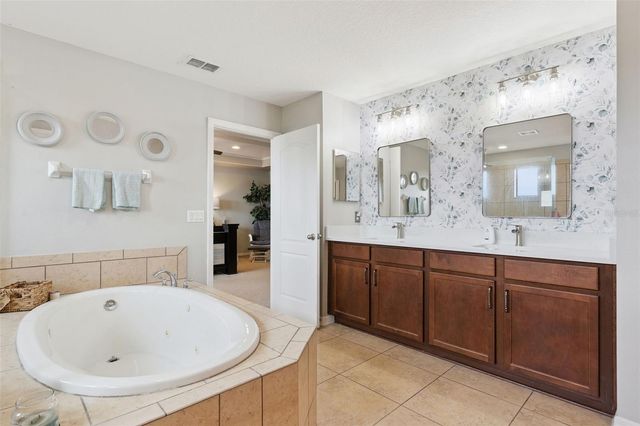 4293 BUGLE STREET, Clermont, FL 34711