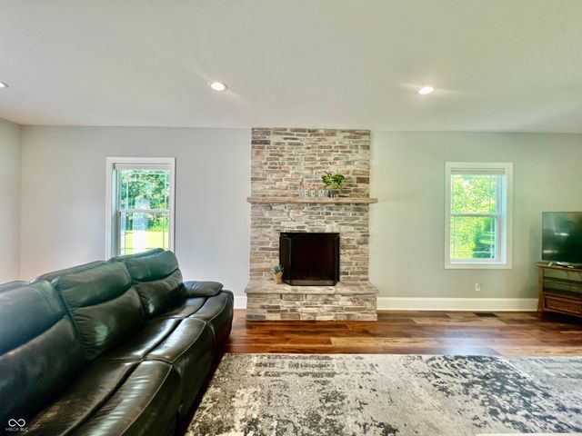 4381 S 550 W, Columbus, IN 47201