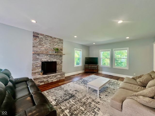 4381 S 550 W, Columbus, IN 47201