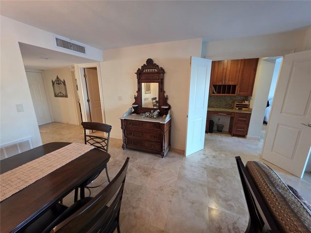 6100 BAHIA DEL MAR CIRCLE 101, St Petersburg, FL 33715