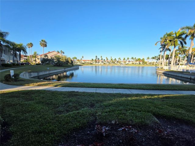 6100 BAHIA DEL MAR CIRCLE 101, St Petersburg, FL 33715