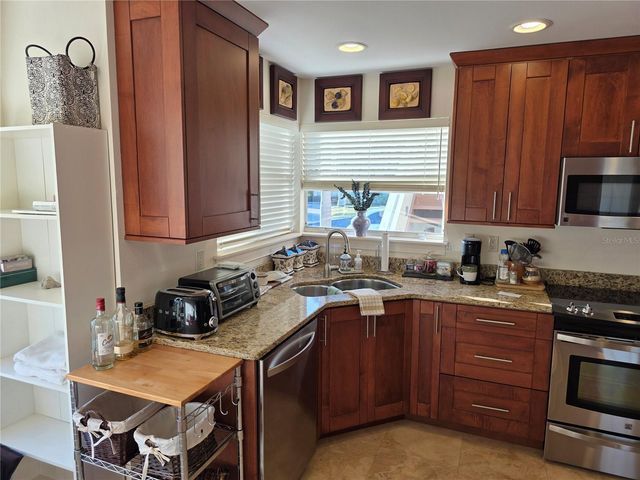 6100 BAHIA DEL MAR CIRCLE 101, St Petersburg, FL 33715