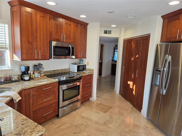 6100 BAHIA DEL MAR CIRCLE 101, St Petersburg, FL 33715