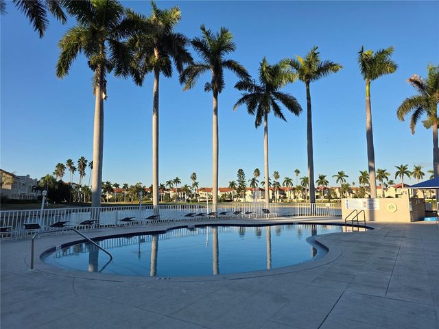 6100 BAHIA DEL MAR CIRCLE 101, St Petersburg, FL 33715