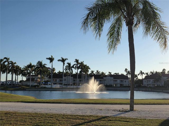 6100 BAHIA DEL MAR CIRCLE 101, St Petersburg, FL 33715