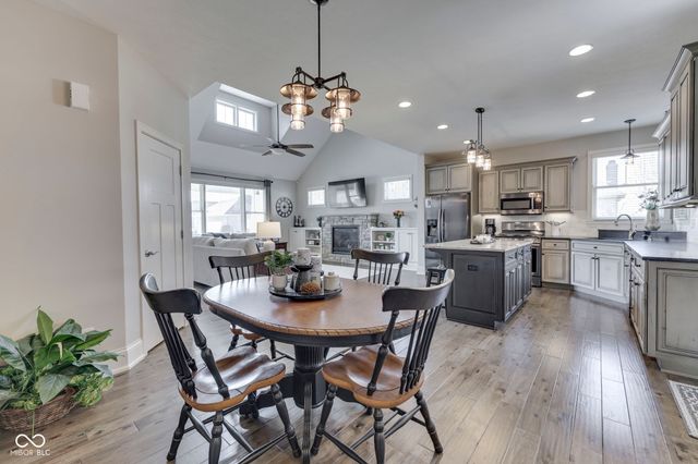 4628 Walnut Court, Bargersville, IN 46106