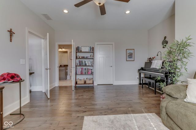 4628 Walnut Court, Bargersville, IN 46106