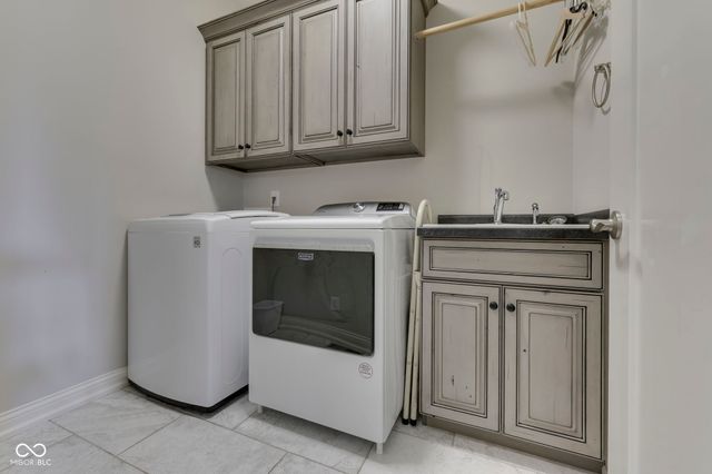 4628 Walnut Court, Bargersville, IN 46106