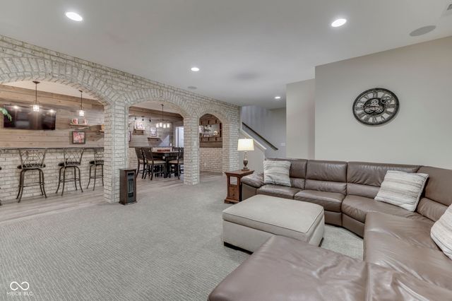 4628 Walnut Court, Bargersville, IN 46106