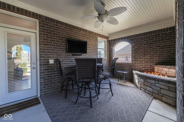 4628 Walnut Court, Bargersville, IN 46106