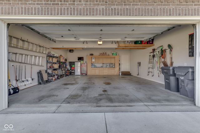 4628 Walnut Court, Bargersville, IN 46106