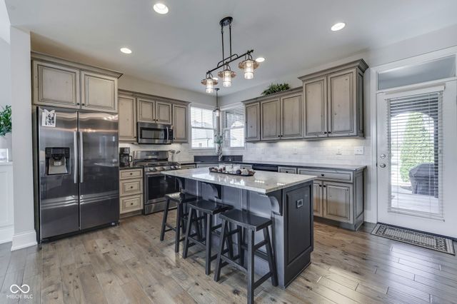 4628 Walnut Court, Bargersville, IN 46106