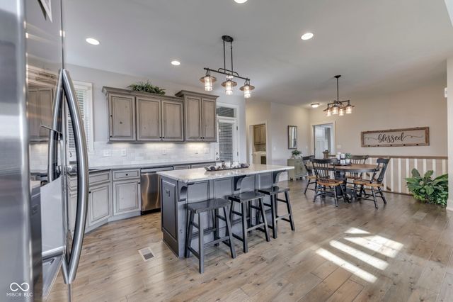 4628 Walnut Court, Bargersville, IN 46106