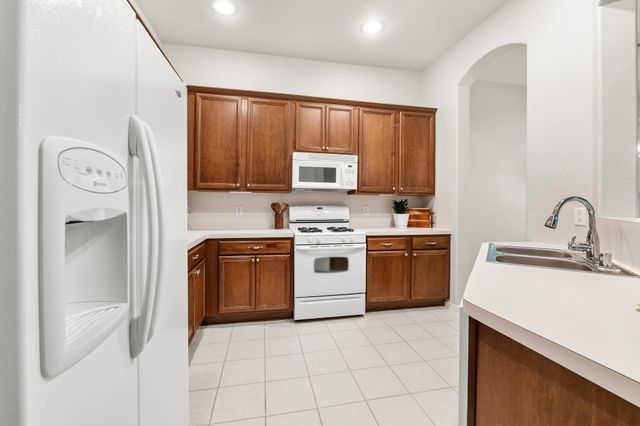 6711 Durango Creek Drive, Magnolia, TX 77354