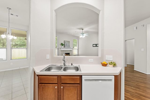 6711 Durango Creek Drive, Magnolia, TX 77354