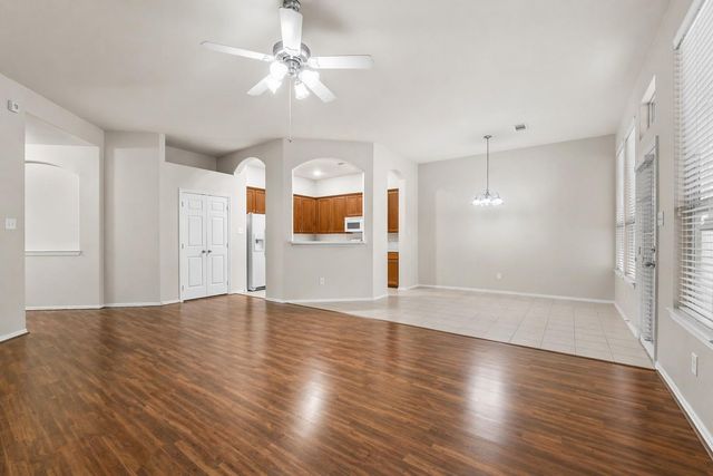 6711 Durango Creek Drive, Magnolia, TX 77354