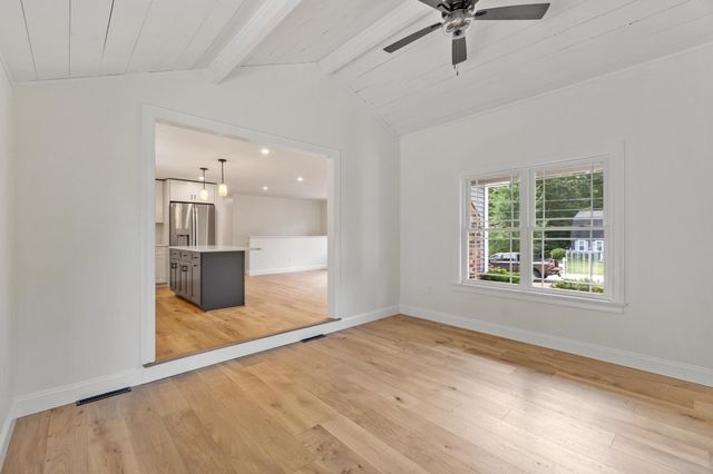 63 Maplewood Dr, Townsend, MA 01469