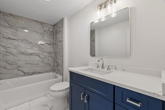 63 Maplewood Dr, Townsend, MA 01469