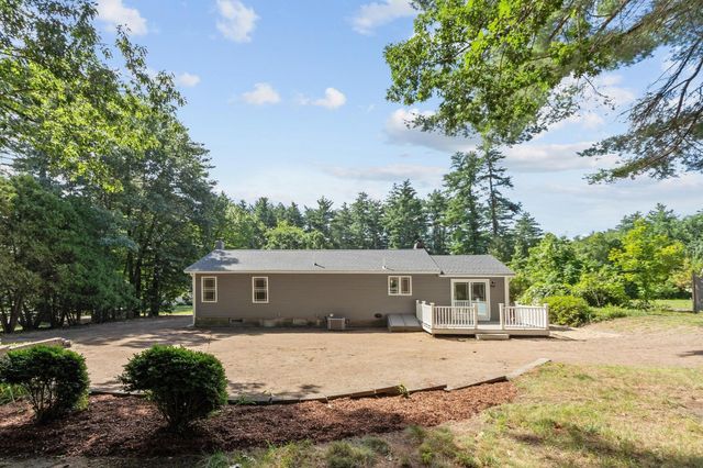 63 Maplewood Dr, Townsend, MA 01469