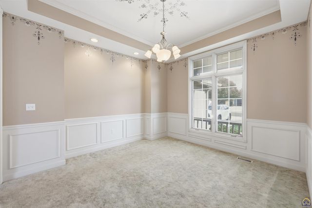 5021 NW Sterling Chase DR, Topeka, KS 66618