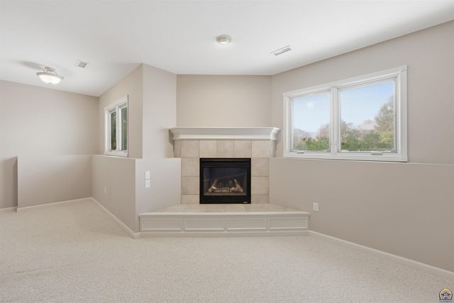 5021 NW Sterling Chase DR, Topeka, KS 66618