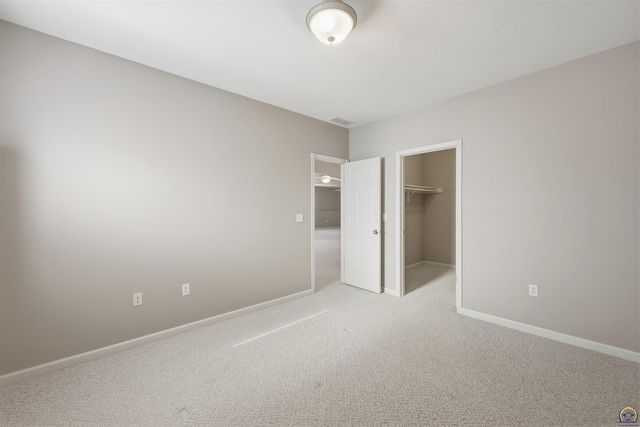 5021 NW Sterling Chase DR, Topeka, KS 66618