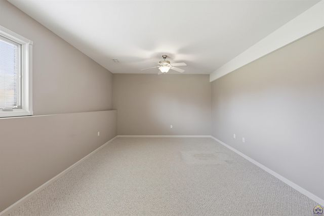 5021 NW Sterling Chase DR, Topeka, KS 66618