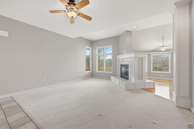 5021 NW Sterling Chase DR, Topeka, KS 66618