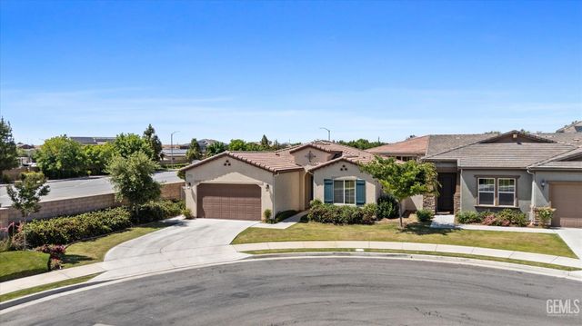 9702 Petersburg Place, Bakersfield, CA 93306