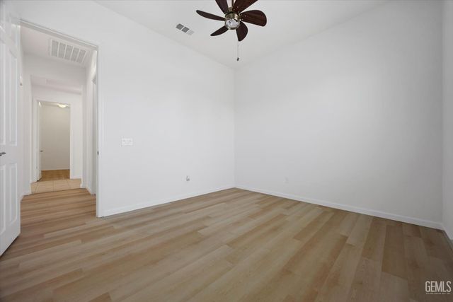 9702 Petersburg Place, Bakersfield, CA 93306