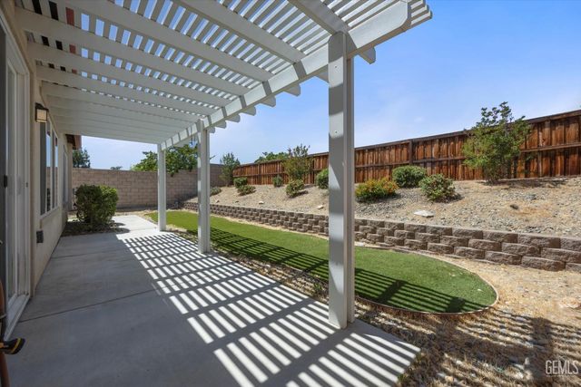 9702 Petersburg Place, Bakersfield, CA 93306